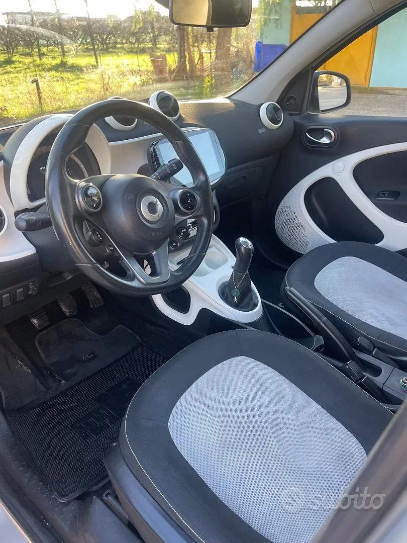 Smart Forfour 2015 photo 4