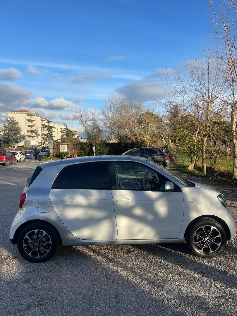 Smart Forfour 2015 photo 2