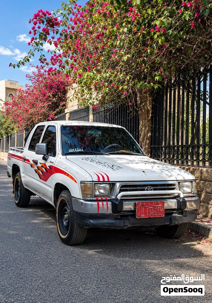 Toyota Hilux 1998 photo 2