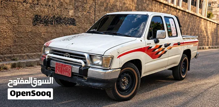 Toyota Hilux 1998 photo 3