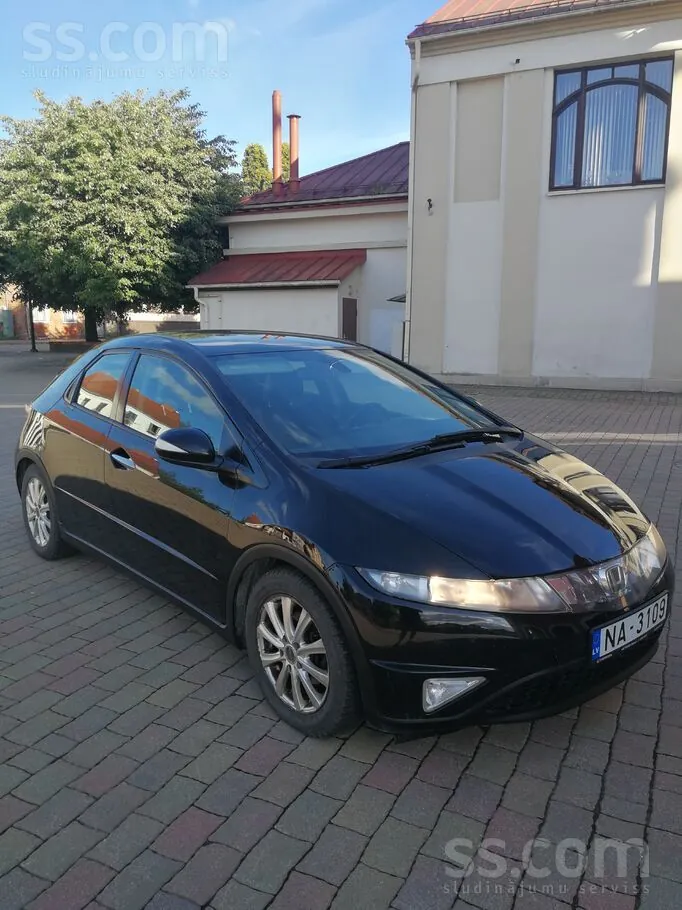 Honda Civic 2006 photo 2
