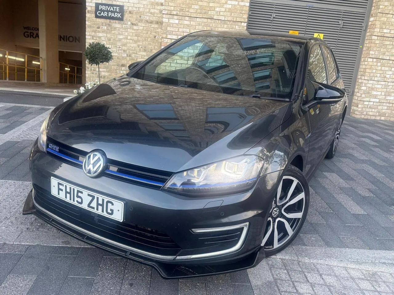 Volkswagen Golf 2015 photo 2