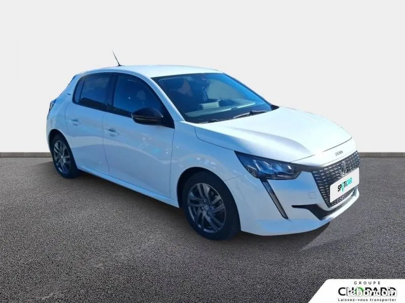 Peugeot 208 2023 photo 3