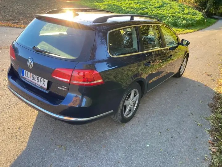 Volkswagen Passat Variant 2014 photo 2