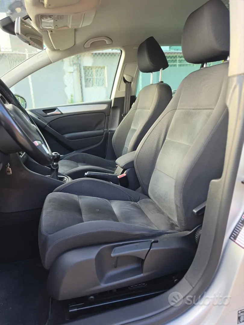 Volkswagen Golf 2011 photo 5