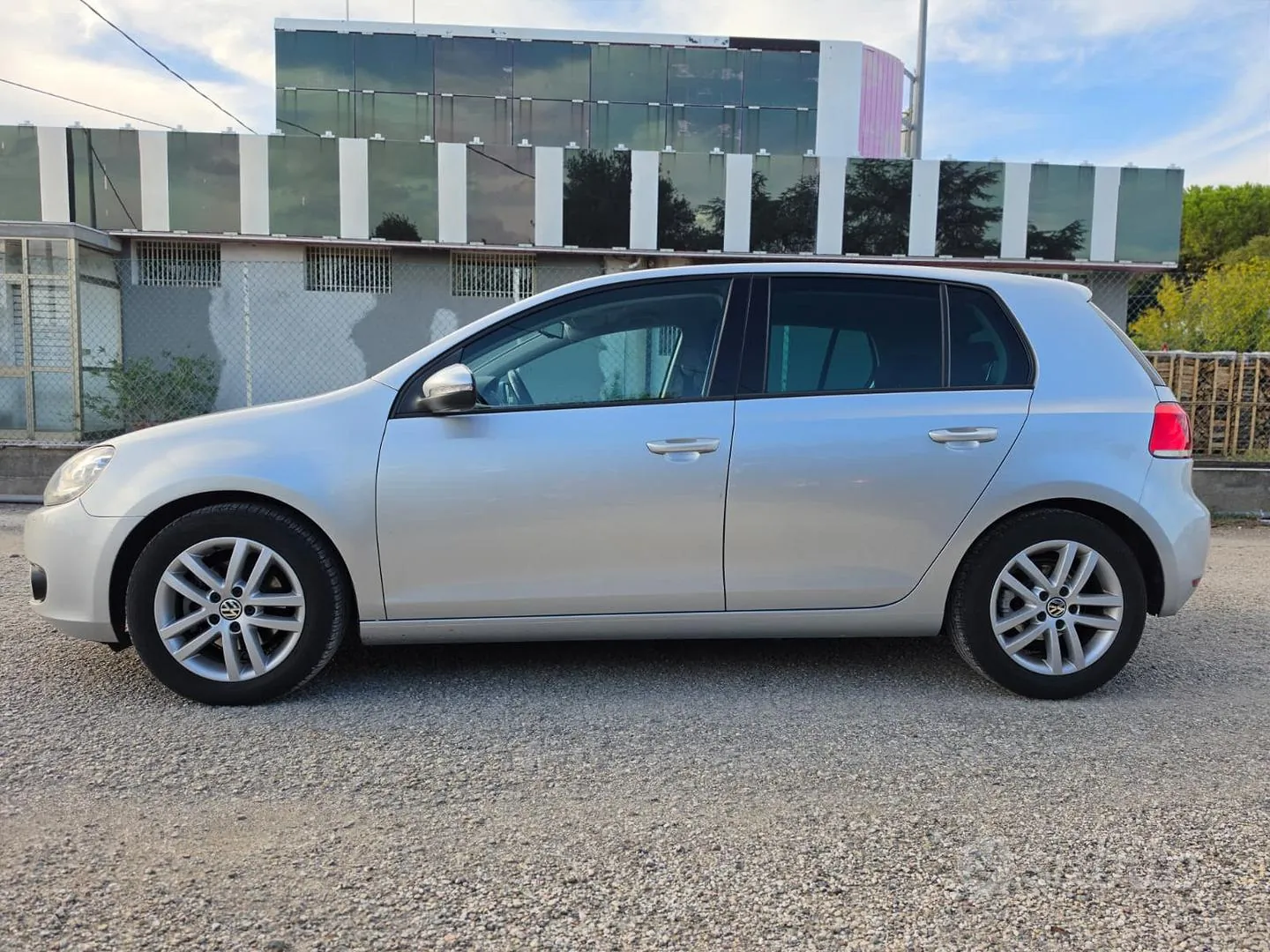 Volkswagen Golf 2011 photo 4