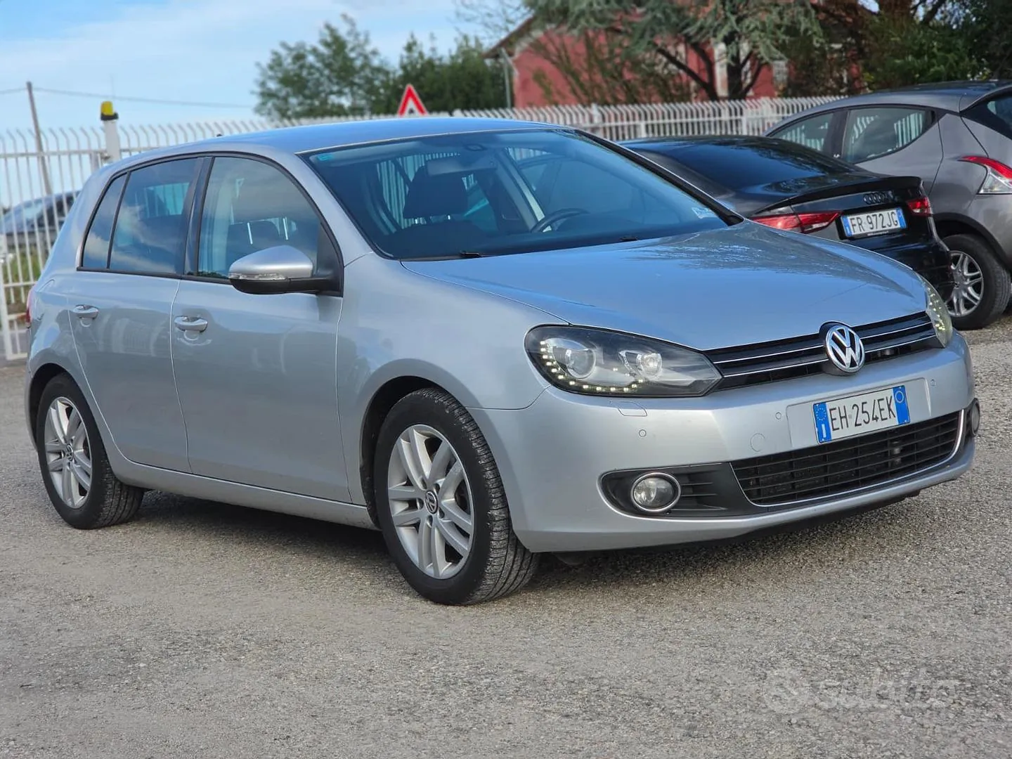Volkswagen Golf 2011 photo 2