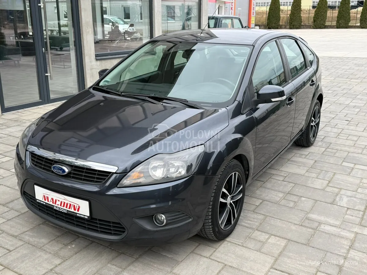 Ford Focus 2010 photo 2
