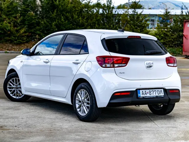 Kia Rio 2023 photo 4