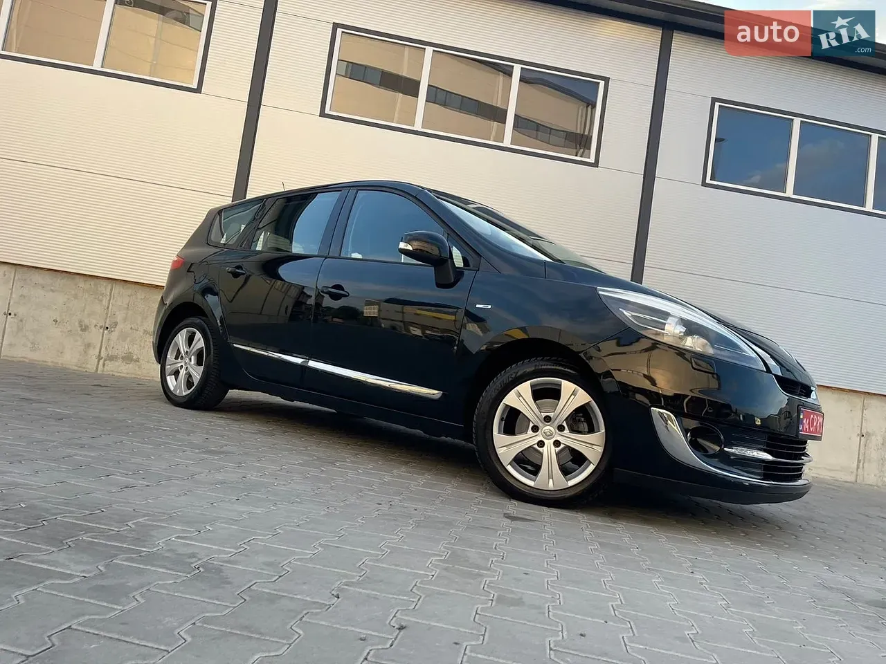 Renault Grand Scenic 2012 photo 3