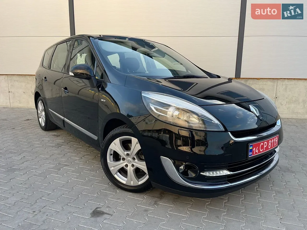 Renault Grand Scenic 2012 photo 2