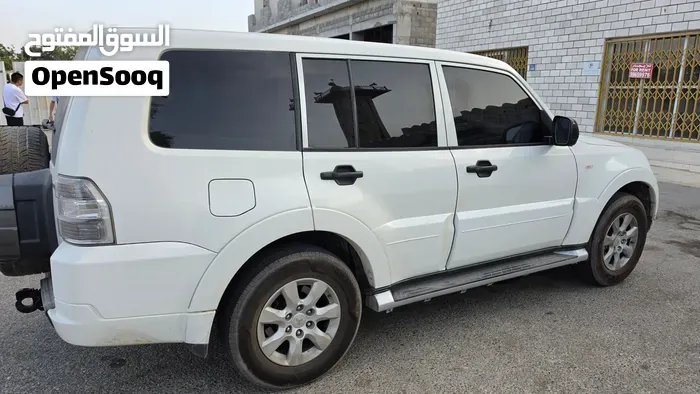 Mitsubishi Pajero 2017 photo 2