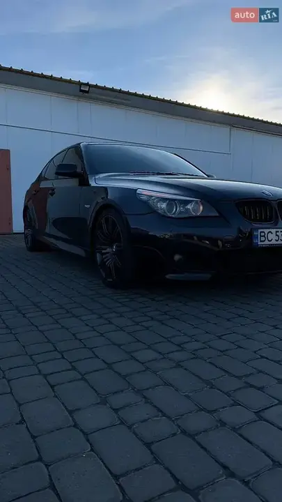 BMW 5 Series 2009 photo 2