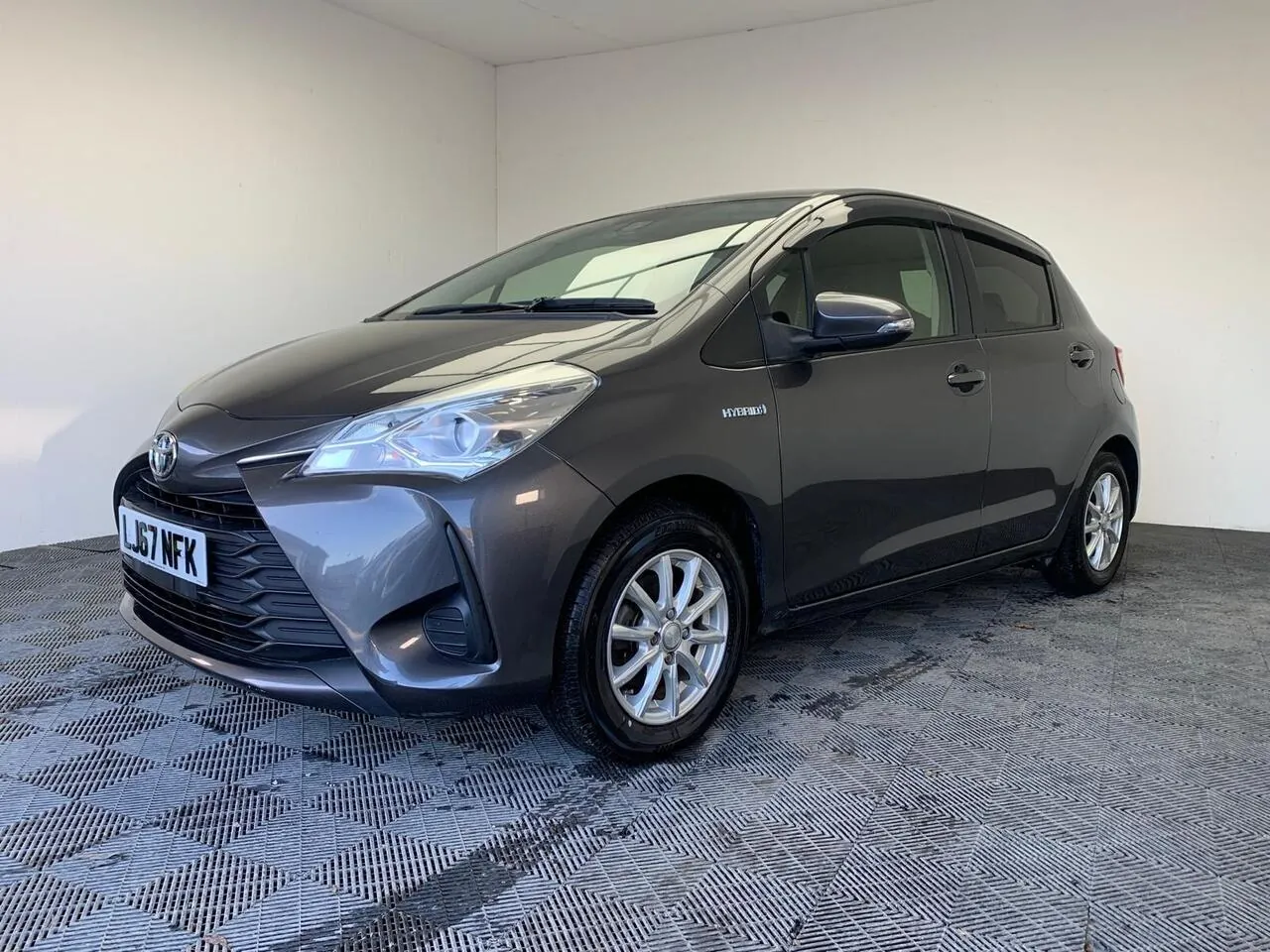 Toyota Yaris 2017 photo 3