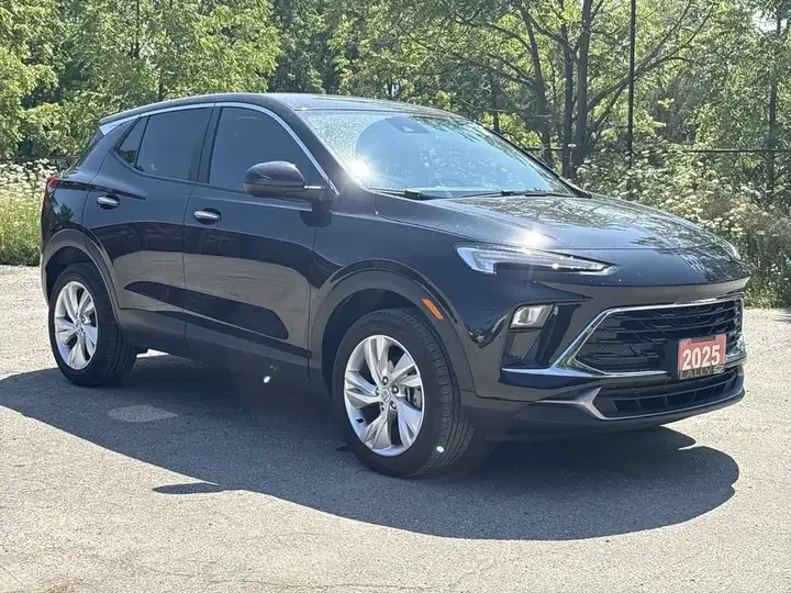 Buick Encore Gx 2025 photo 2