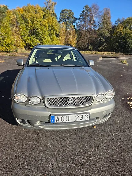 Jaguar X-Type 2010 photo 2