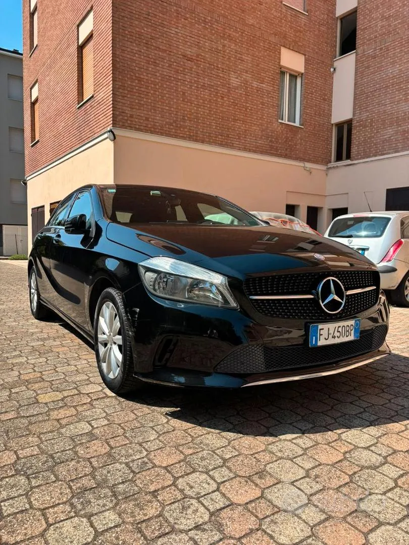 Mercedes-Benz A 2017 photo 2