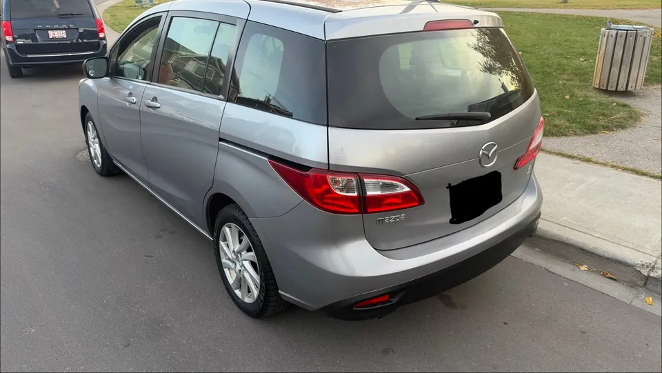 Mazda 5 2012 photo 4