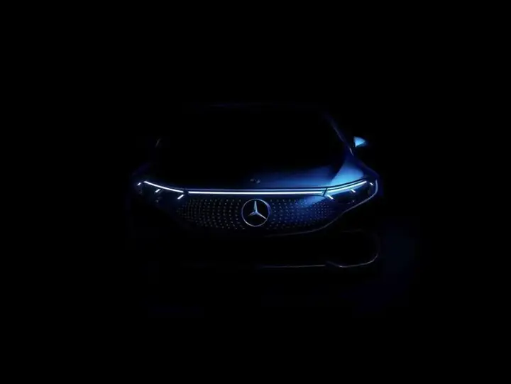 Mercedes-Benz Eqb
