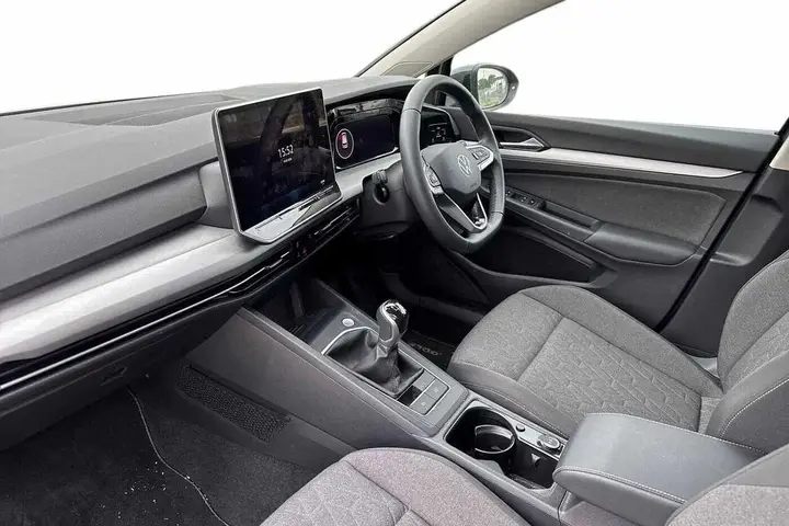 Volkswagen Golf 2025 photo 2
