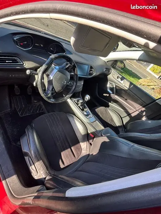 Peugeot 308 2015 photo 3
