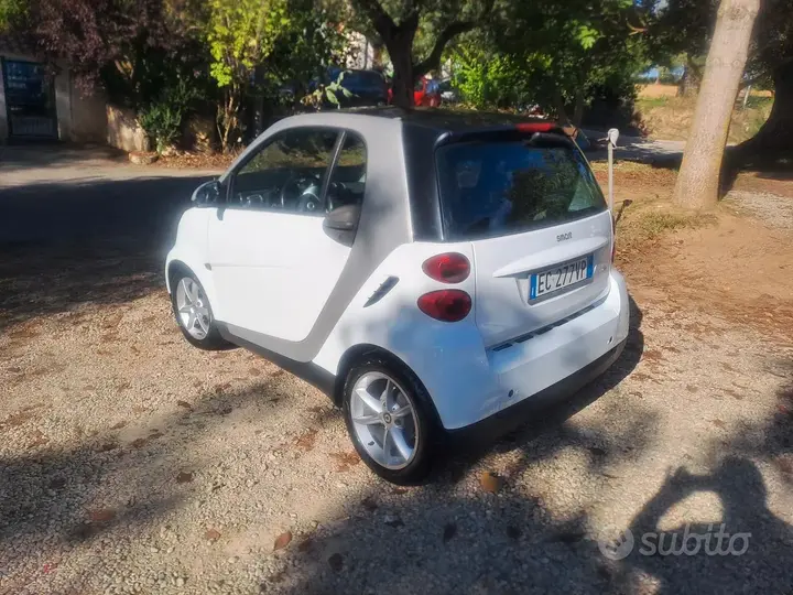 Smart Fortwo 2010 photo 4