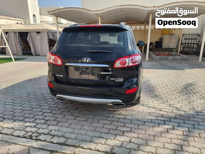 Hyundai Santa Fe 2012 photo 2