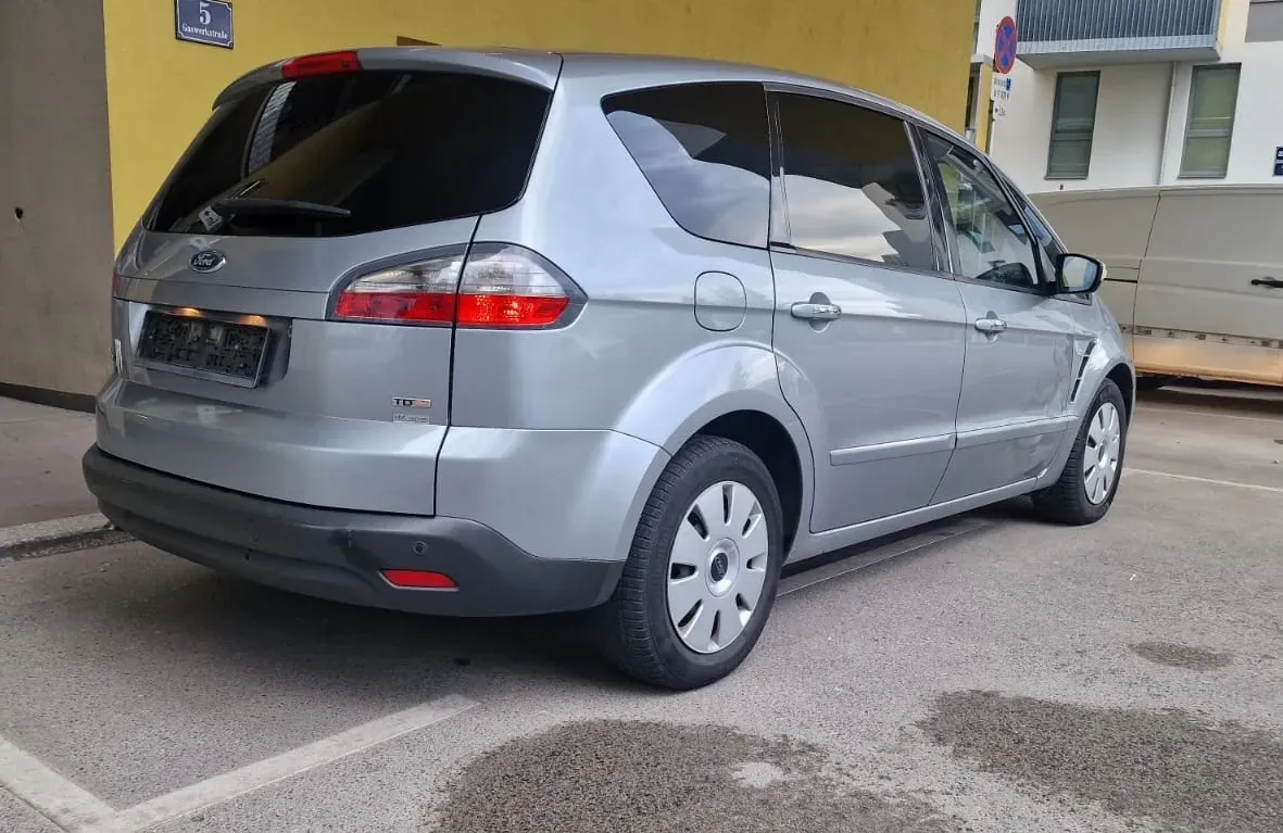 Ford S-Max 2009 photo 3