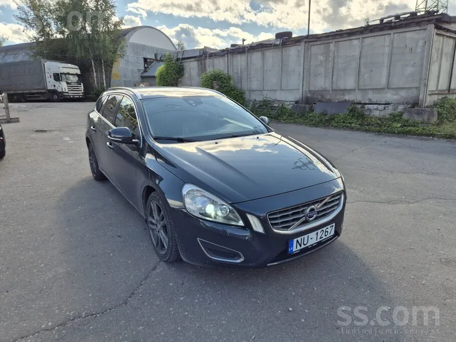 Volvo V60 2013 photo 2
