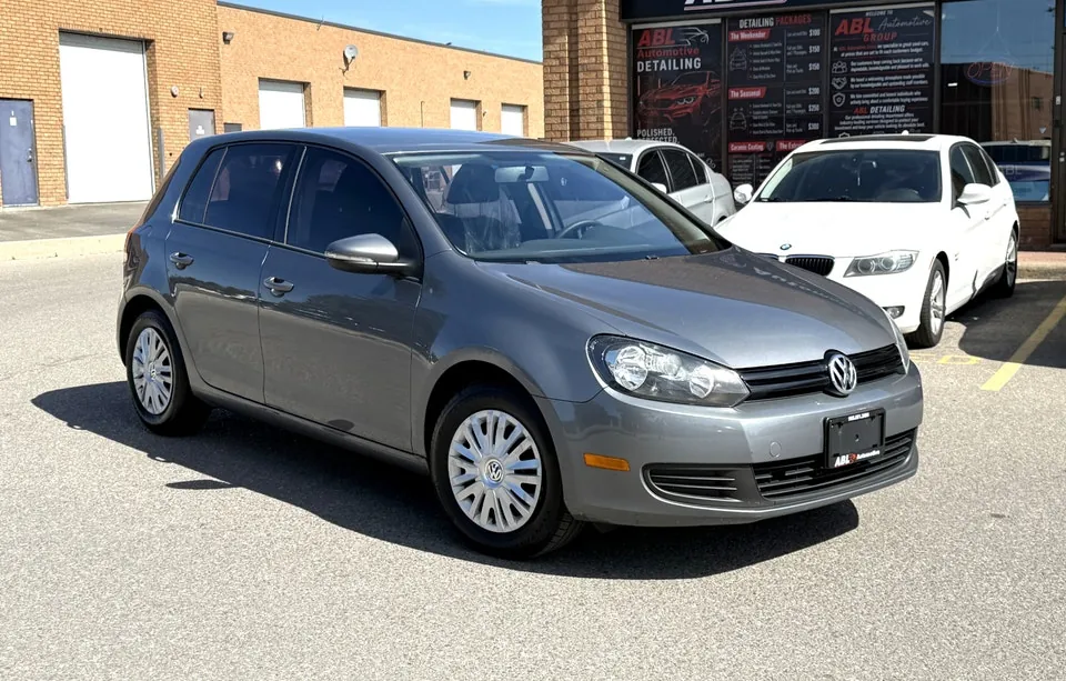 Volkswagen Golf 2012 photo 2