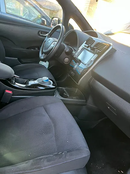 Nissan Leaf 2016 photo 2