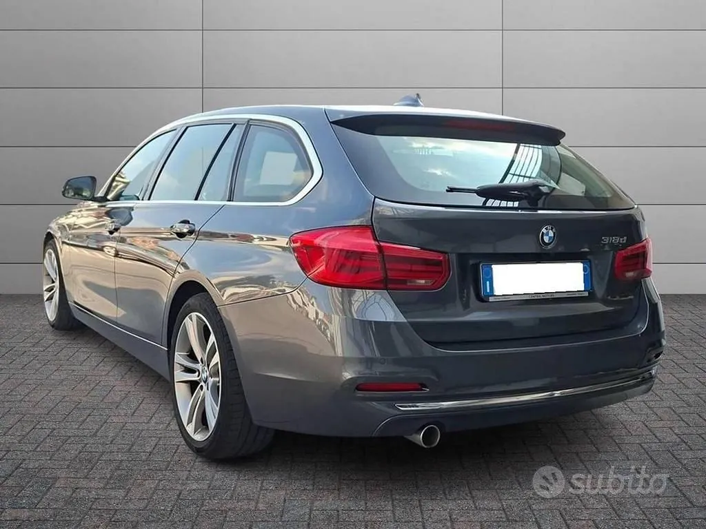 BMW 3 Series 2016 photo 2