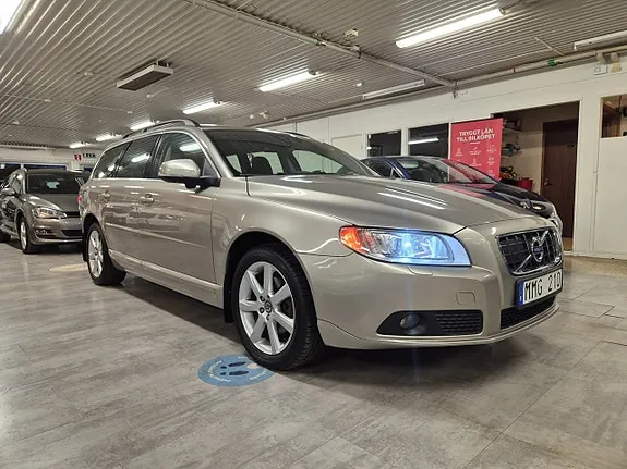 Volvo V70 2012 photo 3