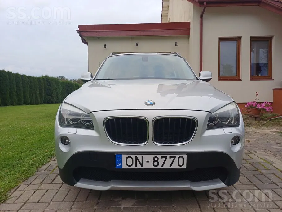 BMW X1 2011 photo 2