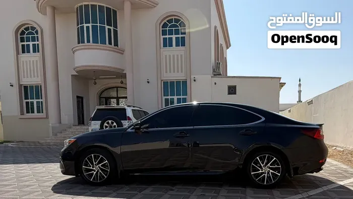 Lexus Es350 2017 photo 2