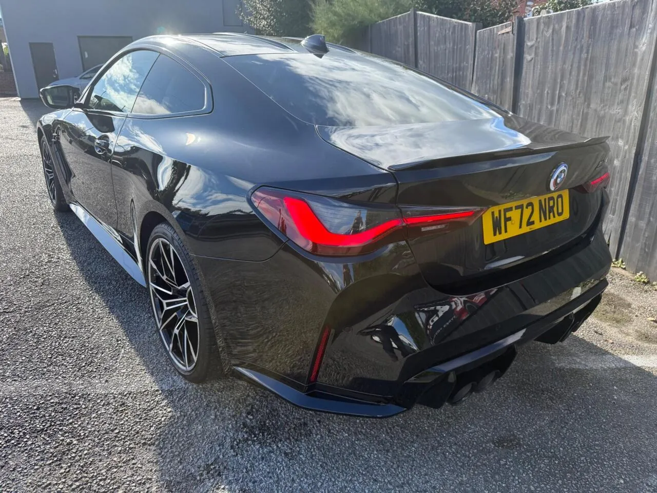 BMW M4 2023 photo 4