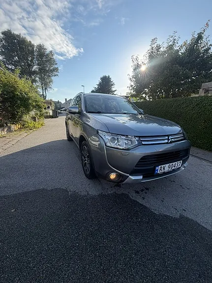 Mitsubishi Outlander 2015 photo 3