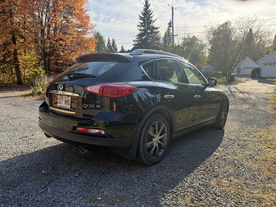 Infiniti Qx50 2015 photo 2