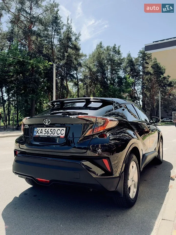 Toyota C-Hr 2017 photo 3