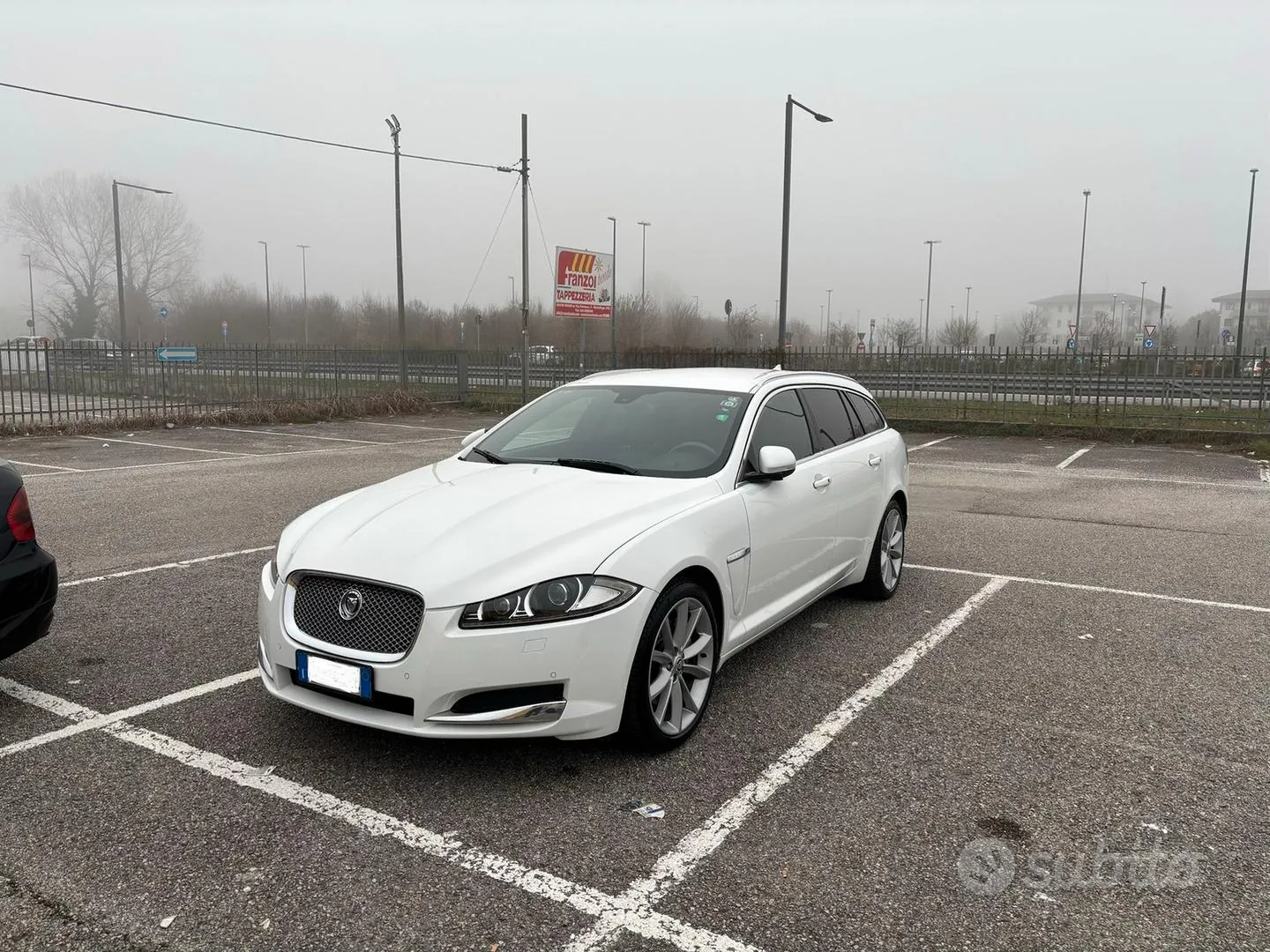 Jaguar Xf 2013 photo 4