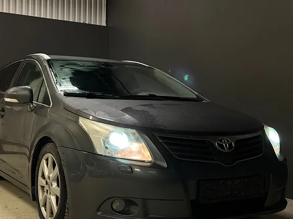 Toyota Avensis 2010 photo 3