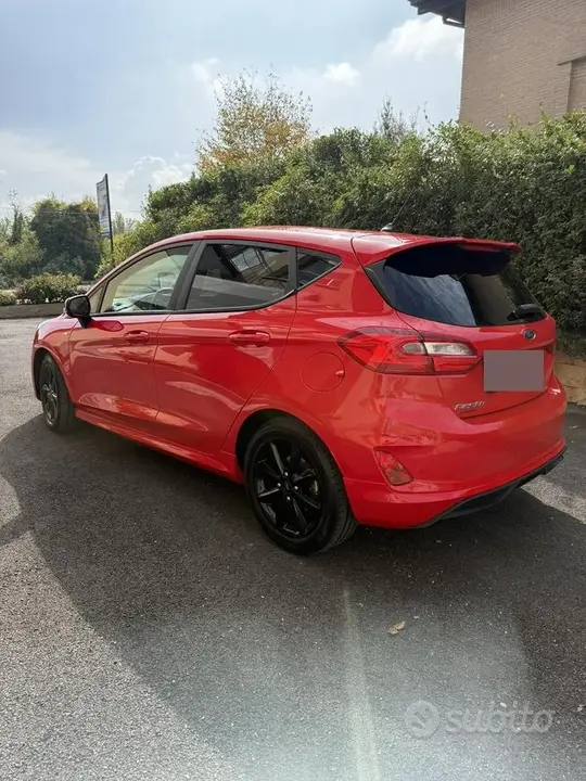 Ford Fiesta 2018 photo 2