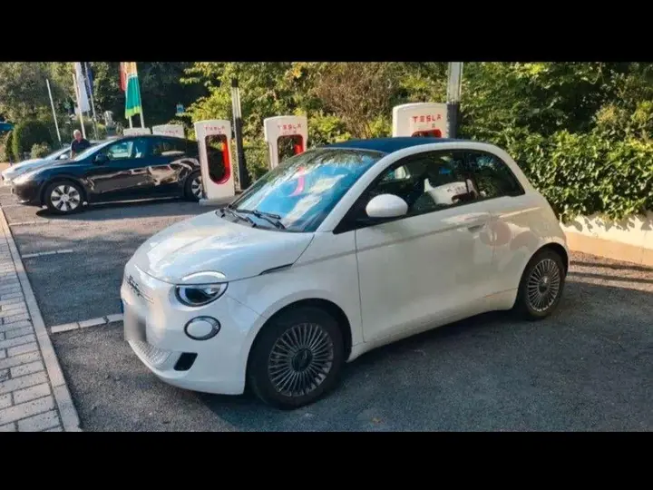 Fiat 500E