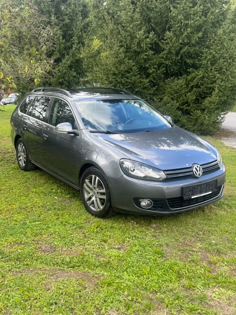 Volkswagen Golf 2011 photo 2
