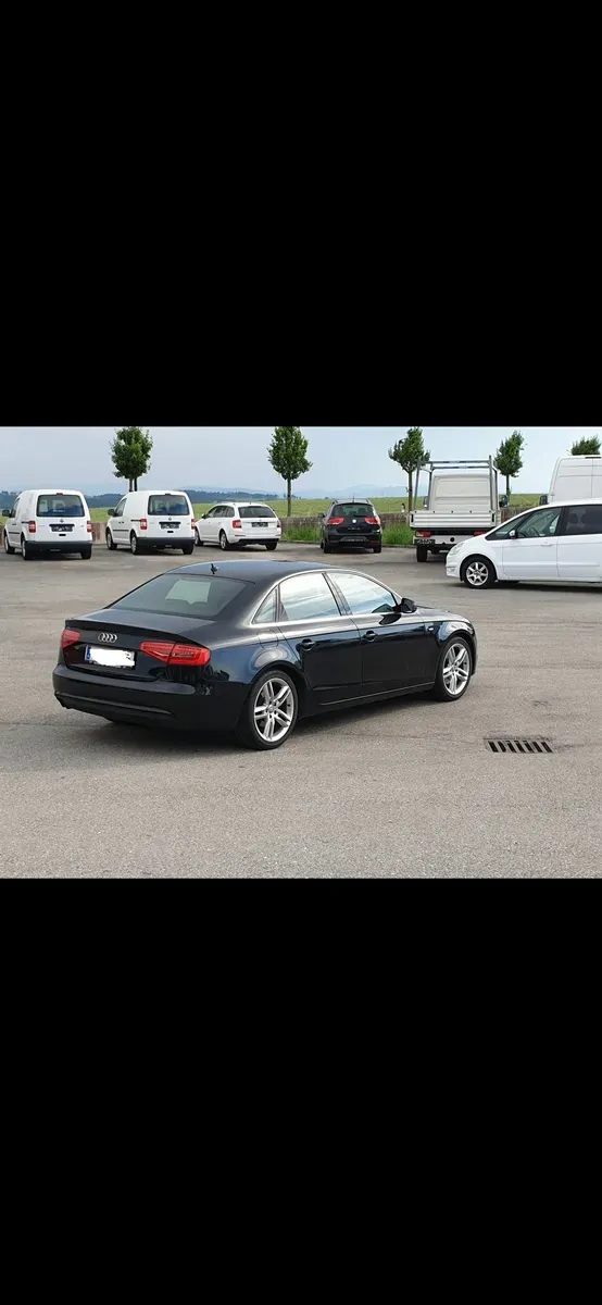 Audi A4 2013 photo 2