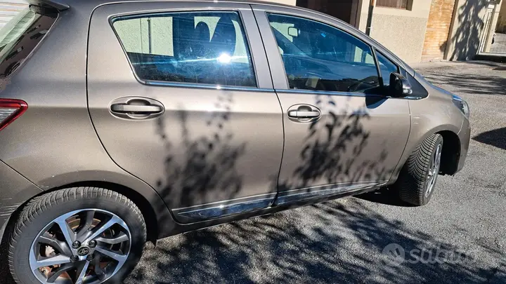 Toyota Yaris 2018 photo 3
