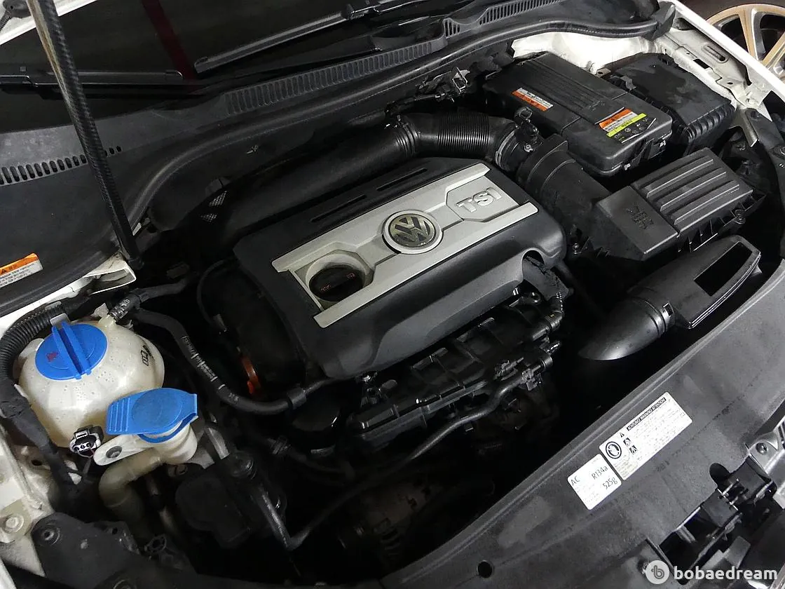 Volkswagen Golf 2011 photo 3