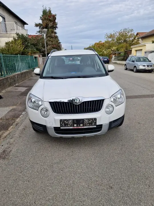 Skoda Yeti 2012 photo 3