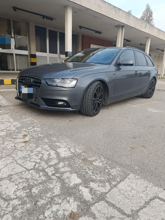 Audi A4 2017 photo 2