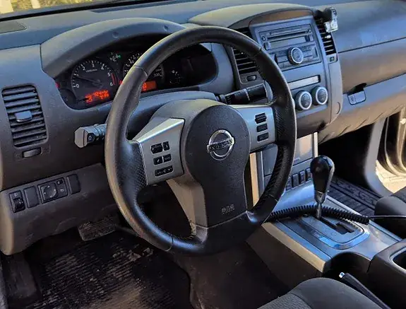 Nissan Navara 2012 photo 3